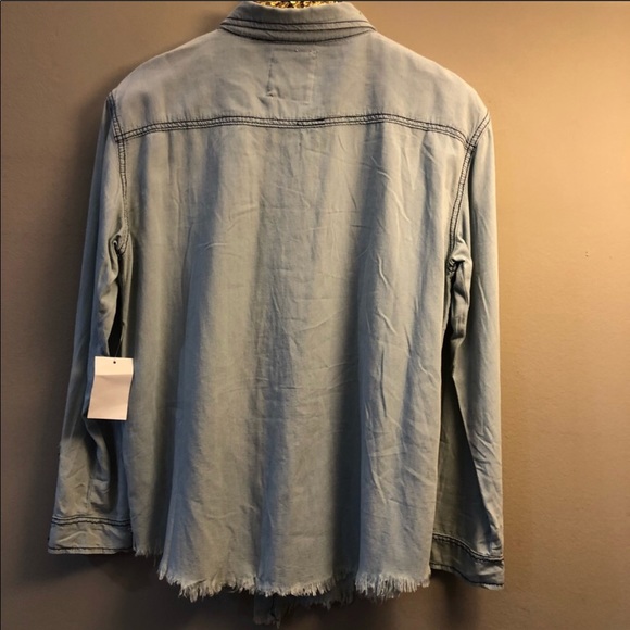 One Teaspoon lightweight button down shirt - Picture 4 of 8